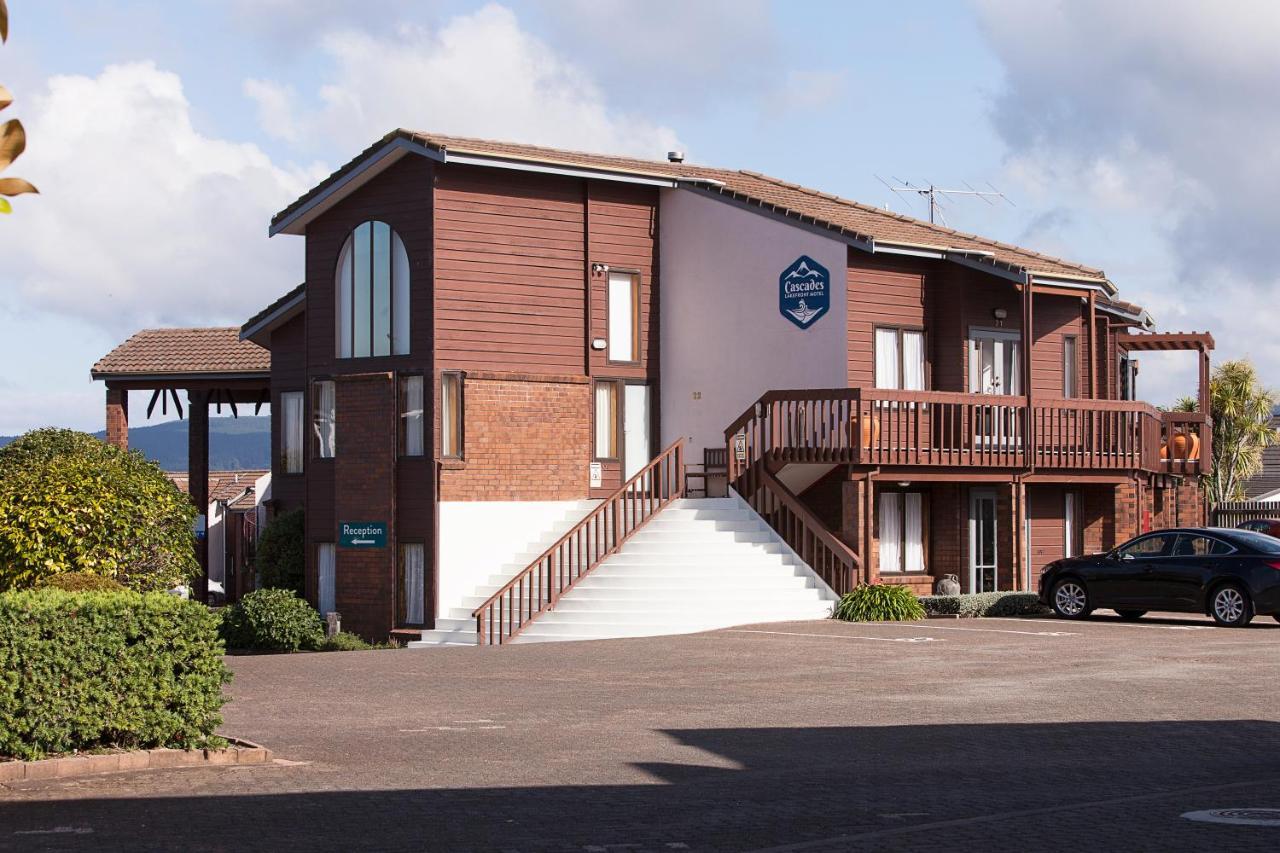 Cascades Lakefront 5*